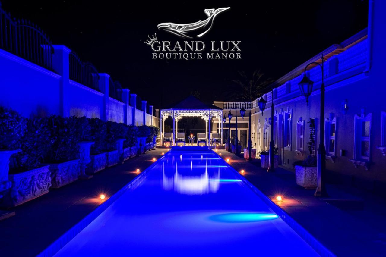 Отель Grand Lux Boutique Manor Херманус Экстерьер фото