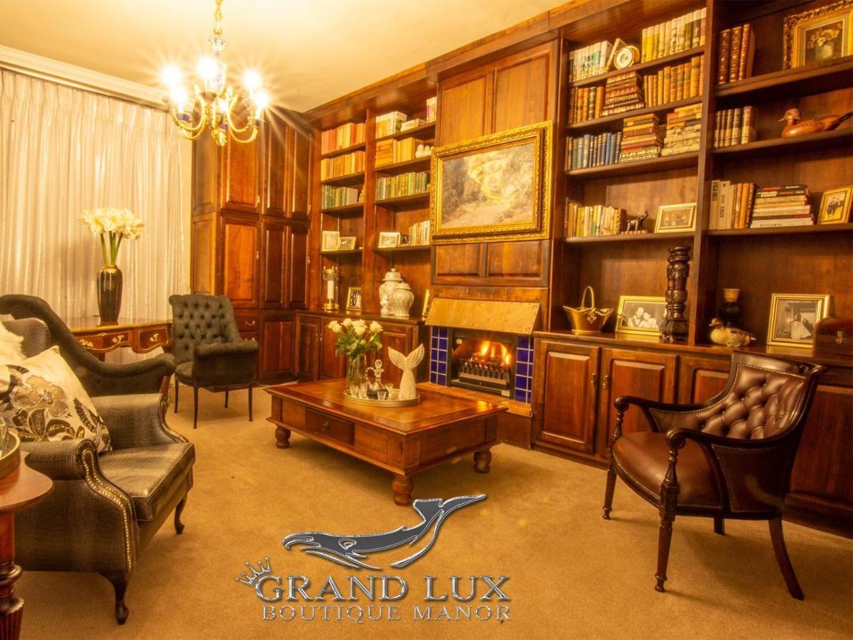 Отель Grand Lux Boutique Manor Херманус Экстерьер фото