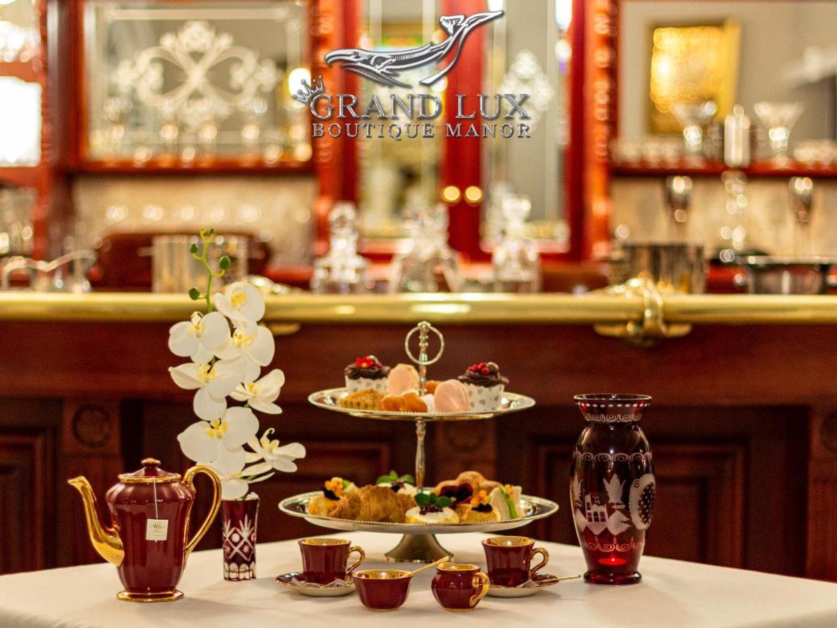 Отель Grand Lux Boutique Manor Херманус Экстерьер фото