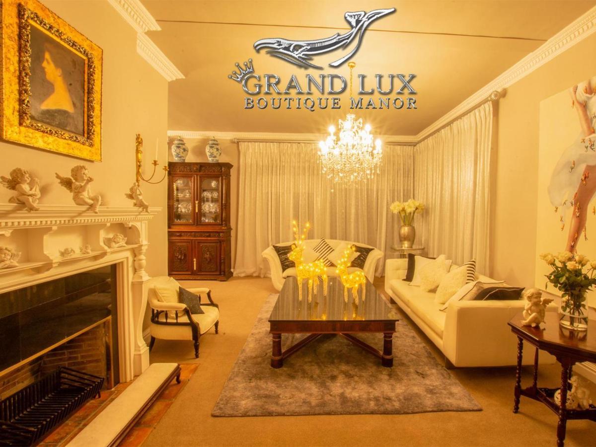 Отель Grand Lux Boutique Manor Херманус Экстерьер фото