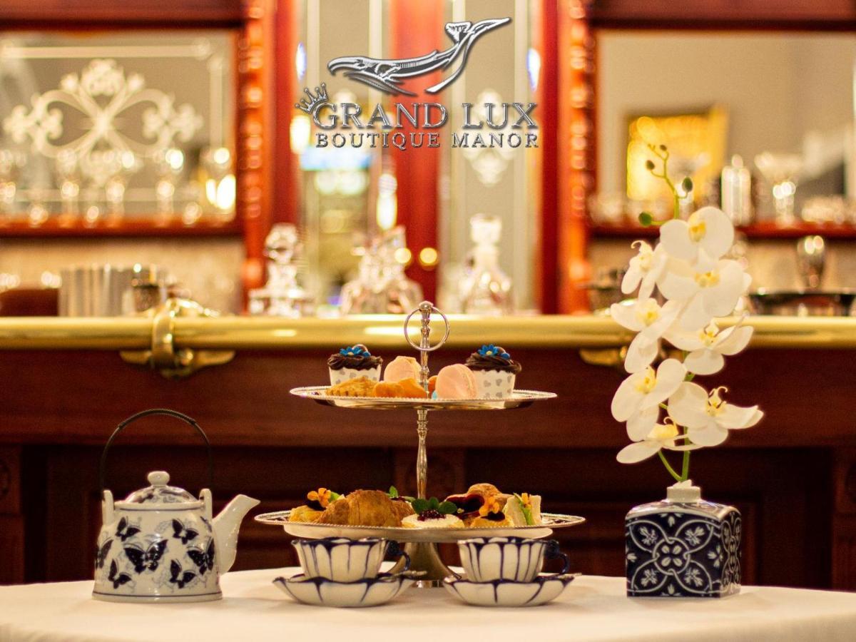 Отель Grand Lux Boutique Manor Херманус Экстерьер фото