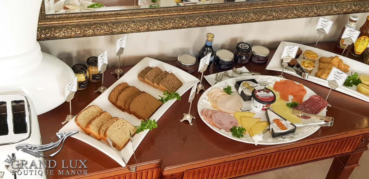 Отель Grand Lux Boutique Manor Херманус Экстерьер фото