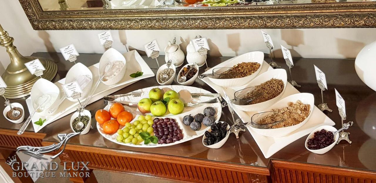 Отель Grand Lux Boutique Manor Херманус Экстерьер фото