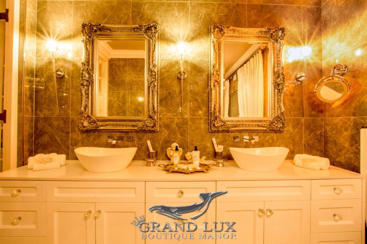 Отель Grand Lux Boutique Manor Херманус Экстерьер фото