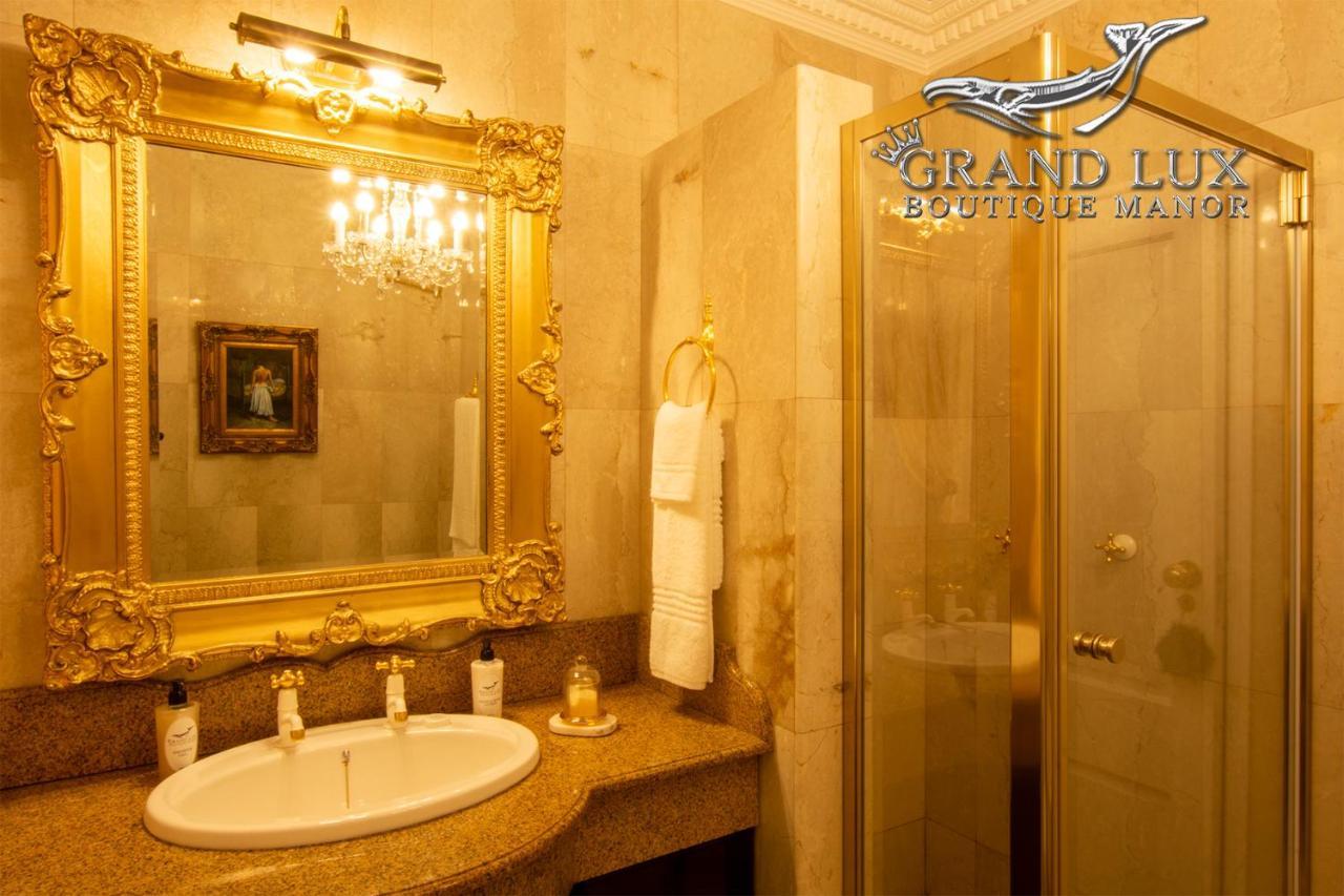 Отель Grand Lux Boutique Manor Херманус Экстерьер фото